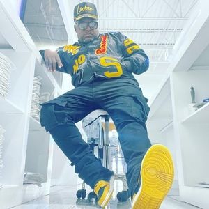 Meet your Posher, Robert